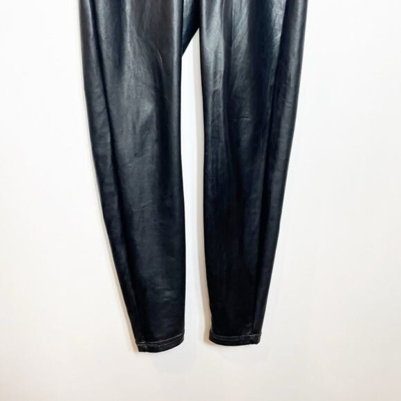 Athleta All Over Gleam Tight Legging Black Vegan Leather Women's Size Medium - Picture 11 of 14